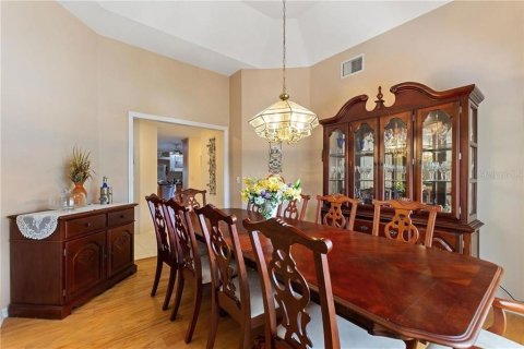 House in Lakeland, Florida 4 bedrooms, 285.02 sq.m. № 1723408 - photo 6