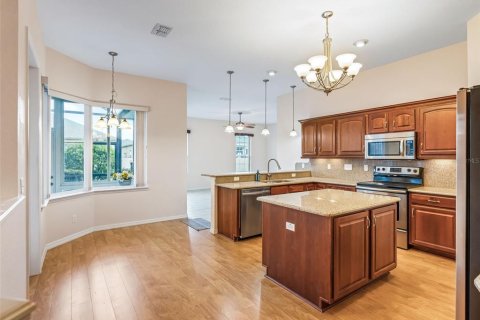House in Summerfield, Florida 3 bedrooms, 195.09 sq.m. № 2195631 - photo 17