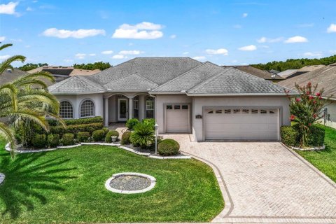 House in Summerfield, Florida 3 bedrooms, 195.09 sq.m. № 2195631
