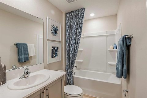 Townhouse in Haines City, Florida 3 bedrooms, 142.51 sq.m. № 2151261 - photo 15
