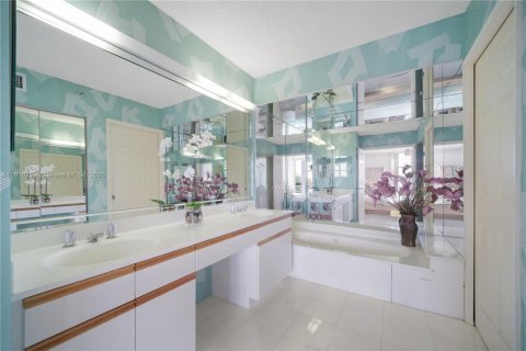 Condo in Aventura, Florida, 2 bedrooms  № 1762437 - photo 14
