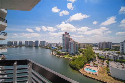Condo in Aventura, Florida, 2 bedrooms  № 1762437 - photo 7