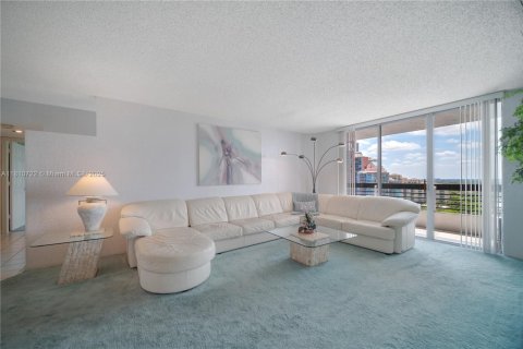 Condo in Aventura, Florida, 2 bedrooms  № 1762437 - photo 6