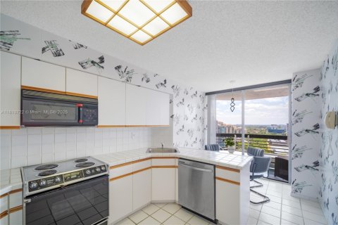 Condo in Aventura, Florida, 2 bedrooms  № 1762437 - photo 8