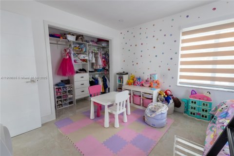 House in Homestead, Florida 4 bedrooms, 193.79 sq.m. № 1965110 - photo 20