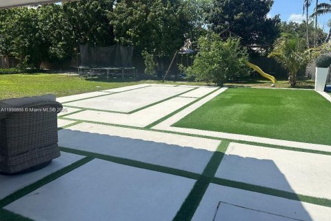 House in Homestead, Florida 4 bedrooms, 193.79 sq.m. № 1965110 - photo 22