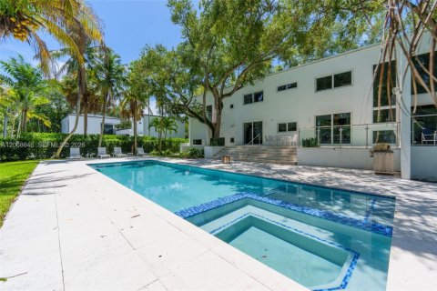 Villa ou maison à vendre à Palmetto Bay, Floride: 3 chambres, 226.31 m2 № 2339863 - photo 21