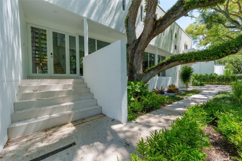 Villa ou maison à vendre à Palmetto Bay, Floride: 3 chambres, 226.31 m2 № 2339863 - photo 3