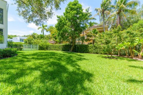 Villa ou maison à vendre à Palmetto Bay, Floride: 3 chambres, 226.31 m2 № 2339863 - photo 27