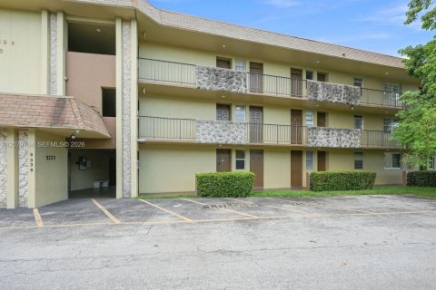 Condo in Plantation, Florida, 1 bedroom  № 2301927 - photo 28