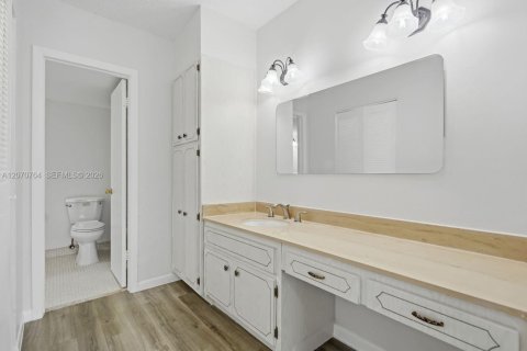 Condo in Plantation, Florida, 1 bedroom  № 2301927 - photo 24