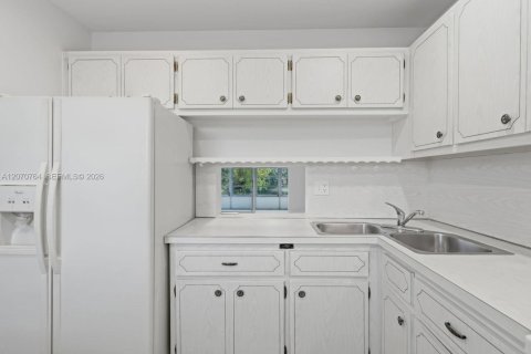 Condo in Plantation, Florida, 1 bedroom  № 2301927 - photo 20