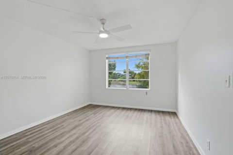 Condo in Plantation, Florida, 1 bedroom  № 2301927 - photo 3