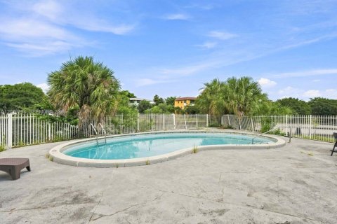 Condo in Plantation, Florida, 1 bedroom  № 2301927 - photo 23