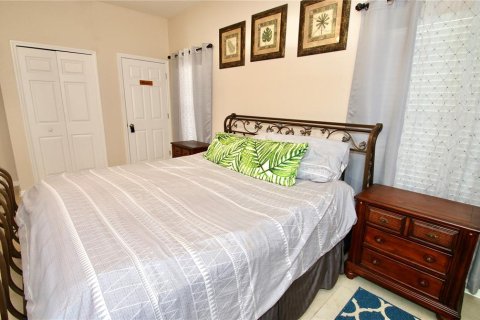 House in Clermont, Florida 3 bedrooms, 143.44 sq.m. № 1903856 - photo 15