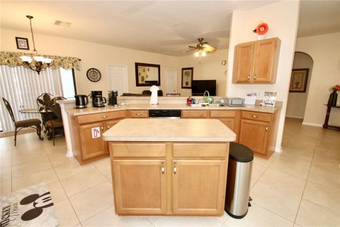 House in Clermont, Florida 3 bedrooms, 143.44 sq.m. № 1903856 - photo 5