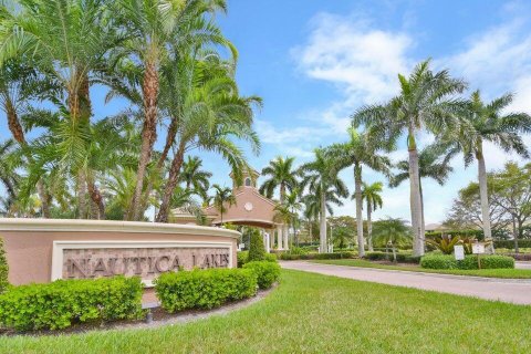 Villa ou maison à louer à Royal Palm Beach, Floride: 5 chambres, 241.64 m2 № 2406227 - photo 16