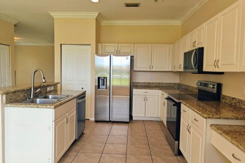 Villa ou maison à louer à Royal Palm Beach, Floride: 5 chambres, 241.64 m2 № 2406227 - photo 6