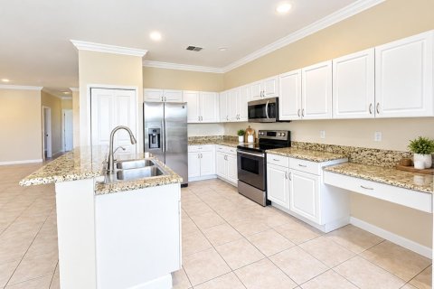 Villa ou maison à louer à Royal Palm Beach, Floride: 5 chambres, 241.64 m2 № 2406227 - photo 7