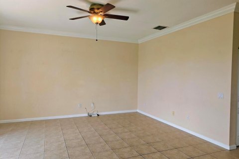 Villa ou maison à louer à Royal Palm Beach, Floride: 5 chambres, 241.64 m2 № 2406227 - photo 4
