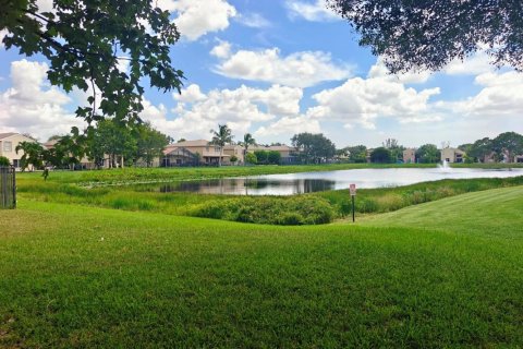 Villa ou maison à louer à Royal Palm Beach, Floride: 5 chambres, 241.64 m2 № 2406227 - photo 15