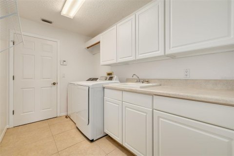 Casa en venta en Oldsmar, Florida, 4 dormitorios, 271.46 m2 № 2096746 - foto 26