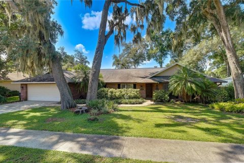 Casa en Brandon, Florida 4 dormitorios, 200.02 m2 № 2305893