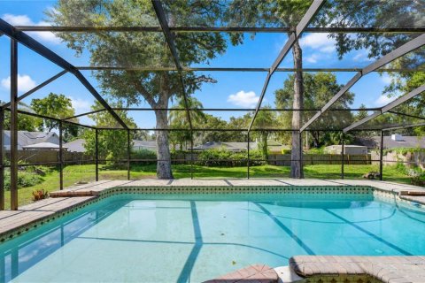 House in Brandon, Florida 4 bedrooms, 200.02 sq.m. № 2305893 - photo 30