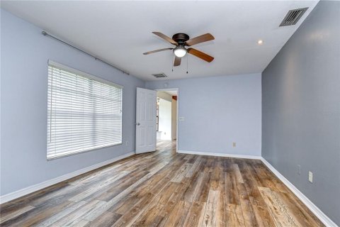 House in Brandon, Florida 4 bedrooms, 200.02 sq.m. № 2305893 - photo 16