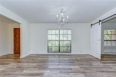 House in Brandon, Florida 4 bedrooms, 200.02 sq.m. № 2305893 - photo 6
