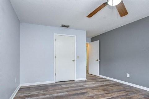House in Brandon, Florida 4 bedrooms, 200.02 sq.m. № 2305893 - photo 20