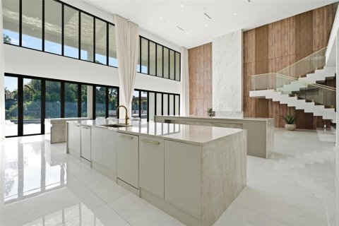 Casa en venta en Lake Mary, Florida, 5 dormitorios, 804.35 m2 № 2320885 - foto 14