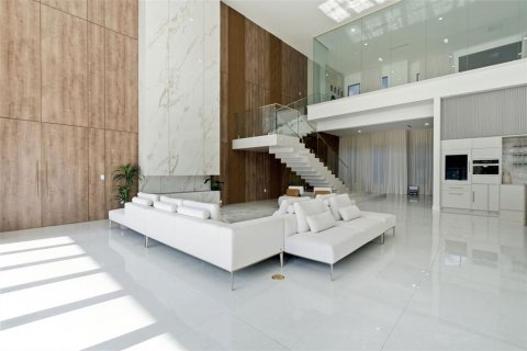 Casa en venta en Lake Mary, Florida, 5 dormitorios, 804.35 m2 № 2320885 - foto 10