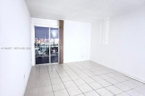 Condominio en alquiler en Miami, Florida, 1 dormitorio, 56.21 m2 № 2054947 - foto 3