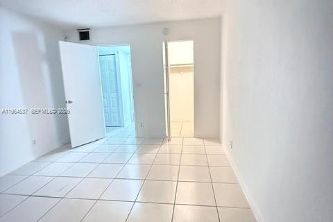 Condominio en alquiler en Miami, Florida, 1 dormitorio, 56.21 m2 № 2054947 - foto 4