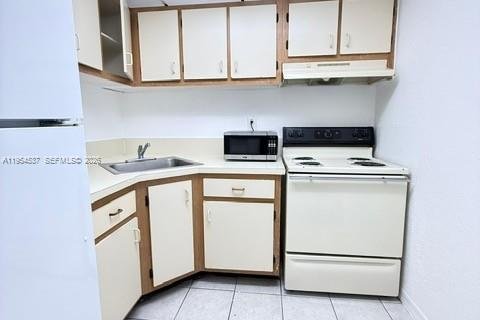 Condominio en Miami, Florida, 1 dormitorio  № 2054947