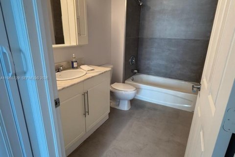Copropriété à louer à Miami, Floride: 2 chambres, 100.98 m2 № 2030760 - photo 9