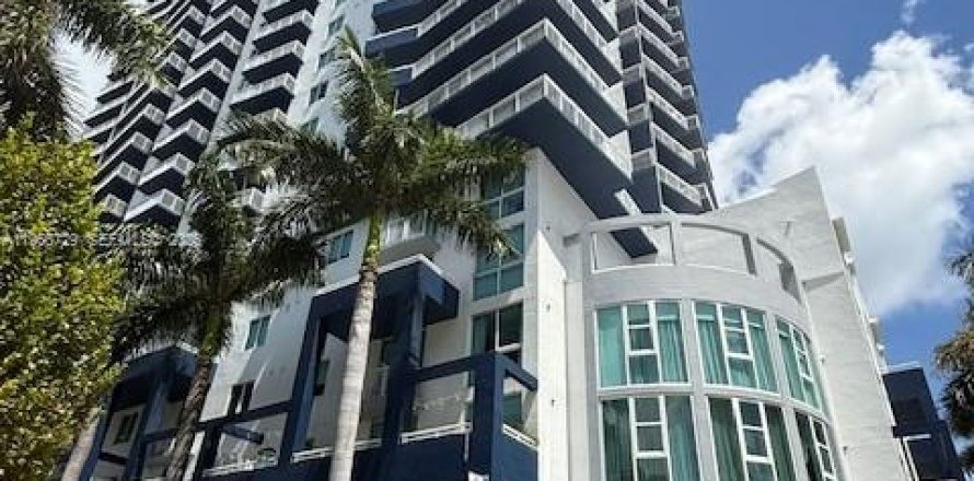 Condo à Miami, Floride, 2 chambres  № 2030760