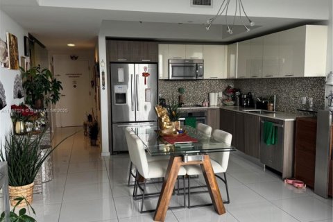 Condo in Doral, Florida, 1 bedroom  № 1897420 - photo 9