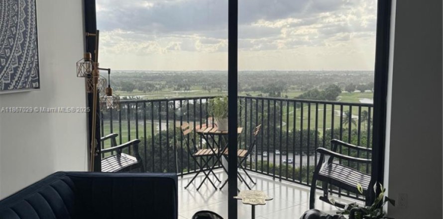 Condo in Doral, Florida, 1 bedroom № 1897420