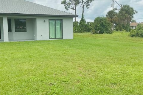 Villa ou maison à vendre à Rotonda, Floride: 3 chambres, 151.43 m2 № 2421813 - photo 30