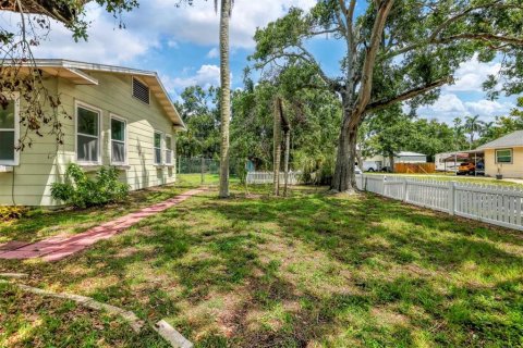 House in Bradenton, Florida 3 bedrooms, 154.5 sq.m. № 1858317 - photo 30