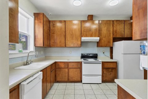 House in Bradenton, Florida 3 bedrooms, 154.5 sq.m. № 1858317 - photo 12
