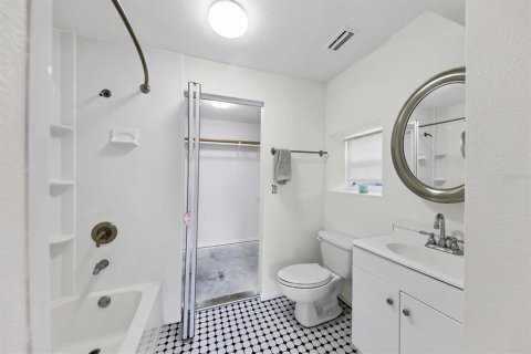 House in Bradenton, Florida 3 bedrooms, 154.5 sq.m. № 1858317 - photo 24
