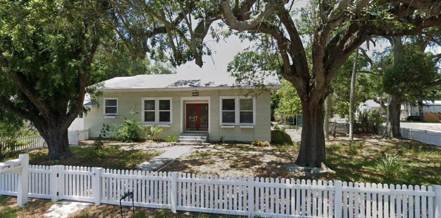 House in Bradenton, Florida 3 bedrooms, 154.5 sq.m. № 1858317