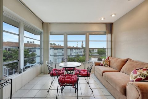 Condo in Lauderdale Lakes, Florida, 2 bedrooms  № 1820350 - photo 11