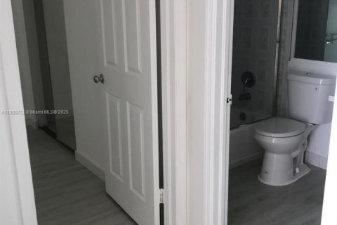 Condominio en venta en Miami, Florida, 2 dormitorios, 84.73 m2 № 1967445 - foto 9