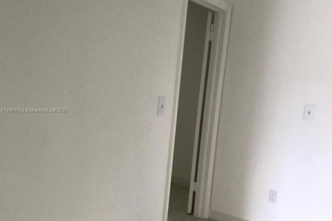 Condominio en venta en Miami, Florida, 2 dormitorios, 84.73 m2 № 1967445 - foto 18