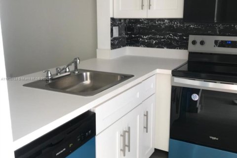 Condominio en venta en Miami, Florida, 2 dormitorios, 84.73 m2 № 1967445 - foto 4