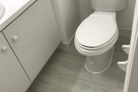 Condominio en venta en Miami, Florida, 2 dormitorios, 84.73 m2 № 1967445 - foto 16